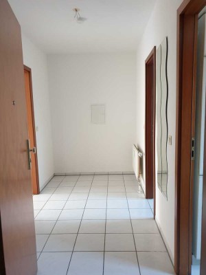 Helle 1,5-Raum-DG-Wohnung mit Balkon, Einbauküche & guter Anbindung in Mülheim-Dümpten