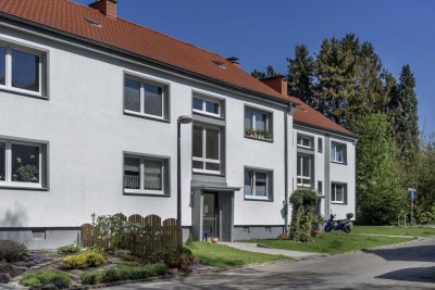 2-Zimmer-Wohnung im Erdgeschoss mit neuem Duschbad und Balkon