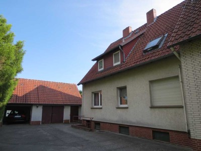 7-Zimmer-130 m²-Doppelhaushälfte in Wunstorf-Luthe, mit 670 m² Grundstück, Keller, Garage