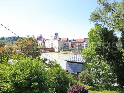 Zauberhaftes Denkmal mit beeindruckendem Stadtblick und historischem Kellergewölbe