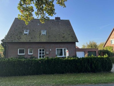 Großzügiges Grundstück und ruhiges Wohnen mitten in Edewecht