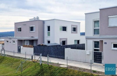 Doppelreihenhaushälfte mit Terrasse und Garten