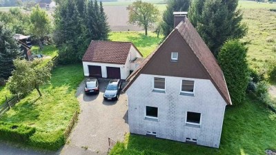 Einfamilienhaus mit großem Bauland:  Renovierungsobjekt in idyllischer Lage nahe Bielefeld!