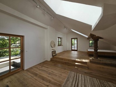 Künstlerhaus in Seenähe – Wohnen mit Geschichte und Seele