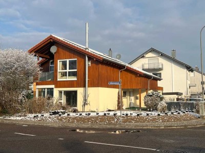 Helle 5-Zi-Wohnung EG mit Terrasse und Wintergarten in Bühl-Weitenung