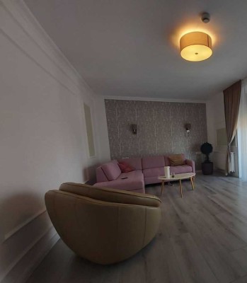 Exklusive, modernisierte 2-Zimmer-Wohnung mit gehobener Innenausstattung mit EBK in Pforzheim