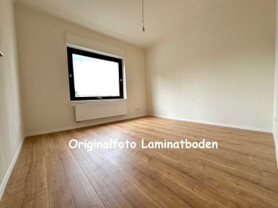 Erstbezug nach Komplettrenovierung, inkl. neuer EBK, Erdgeschosswohnung mit Terrasse
