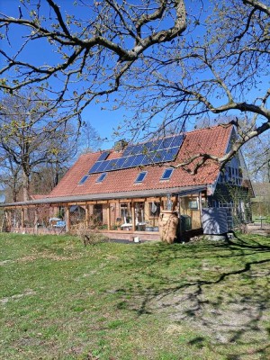 *RESERVIERT* Ökologisch und energetisch sanierter Resthof 1,3 ha in ruhiger Lage
