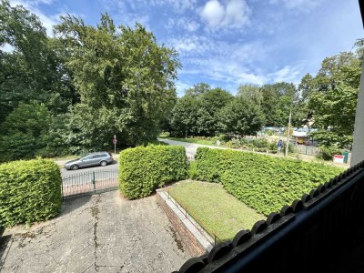 Attraktive 4-Zimmer-Wohnung mit Kamin, Balkon, Garage und Garten in der Parkallee, Fürstenwalde!