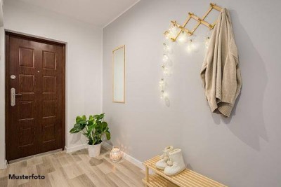 3-Zimmer-Wohnung mit Loggia, TG-Stellplatz und offenem Laubengang – optimale Wohnraumaufteilung