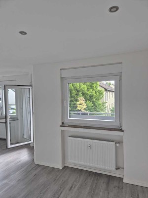 Moderne 1,5 Zimmer Wohnung + Balkon + hochwertige EBK in top Lage Hilden Süd