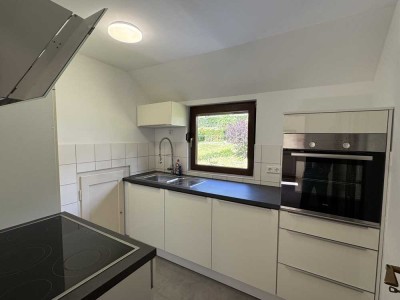 Wohlfühloase im Herzen der Natur: Sanierte 3-Zimmer-Dachgeschosswohnung in Calmbach