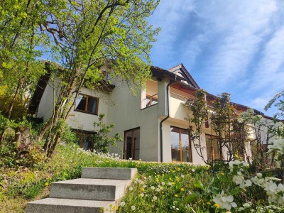 Ihr neues Zuhause? Energieeffizientes Haus, bezugsfertig, mit Platz für die große Familie