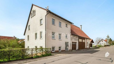 Attraktives Bauernhaus mit Scheune, Pferdeboxen und schönem Grundstück in St. Johann - Würtingen