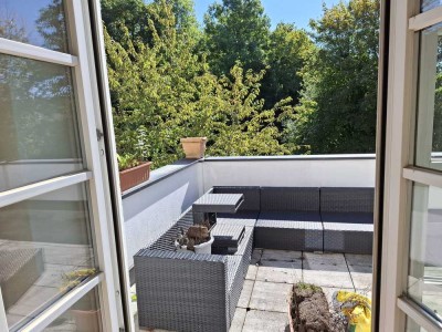 Großzügige 5-Zimmer-Wohnung mit Dachterrasse in Ortsrandlage von Neuburg an der Donau