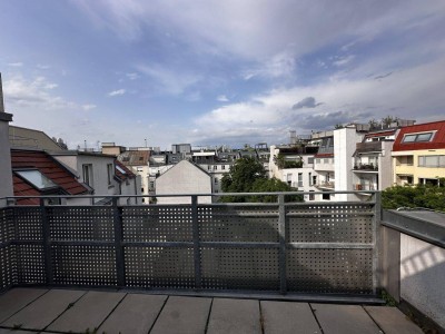 RAUM UND RUHE - DACHGESCHOSSMAISONETTE MIT TERRASSE