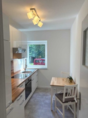 Modernisierte und möblierte 2-Zimmer-Wohnung im Komponistenviertel mit Balkon