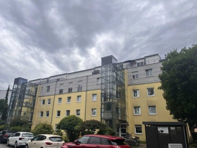Renovierte 4-Zimmer Erdgeschoßwohnung mit Terrasse in Erding