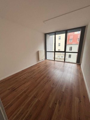 Traumhafte 3-Zimmer-Wohnung mit Fahrstuhl – zentral am Hallorenring in Halle