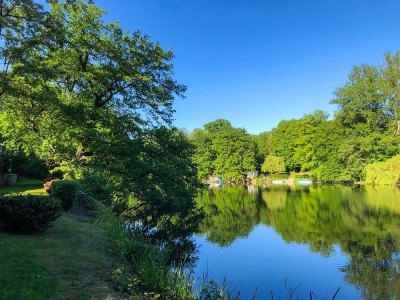 Charmante Wohnung auf Wassergrundstück, mit Pool & Garage, Bestlage in Grunewald