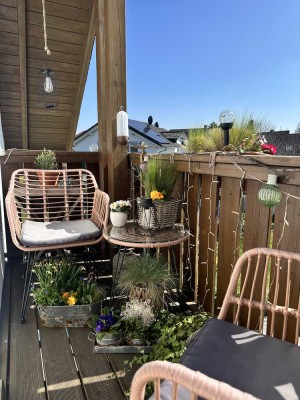 Exklusive 2-Zimmer-Dachgeschosswohnung mit Balkon und EBK in Büttelborn