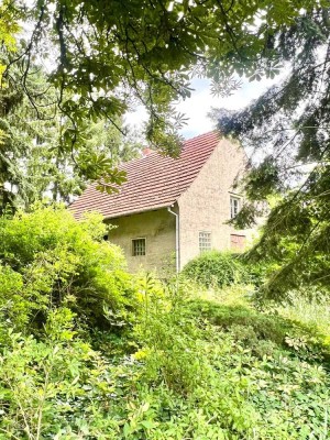 LEHNITZSEE-IMMOBILIEN: Landhaus Idylle mit Naturgarten in Seenähe