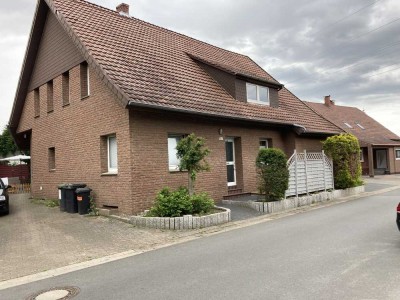 Sanierte 1-Raum-Wohnung mit Terrasse und Einbauküche in Bünde