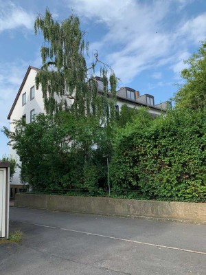 Freundliche 2-Zimmer-DG-Wohnung mit gehobener Innenausstattung in Kassel