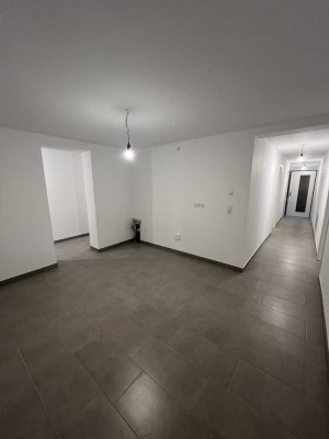 Kernsanierte 2-ZKB Wohnung mit Bodenheizung