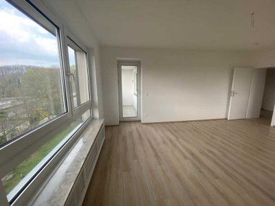 Mit Balkon und modernem Badezimmer inkl. Wanne