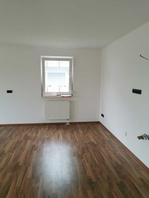 2,5-Zi, moderne Wohnküche, 3fach verglaste Fenster