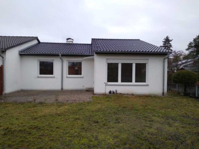 Reiheneckhaus mit Garten in Erlangen Tennenlohe