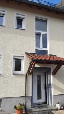 Ruhige 2 Zi.-Dachgeschoss-Wohnung mit Balkon München-Nord