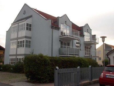 Helles freundliches 1-Zimmer Appartment mit Balkon und EBK in Cham