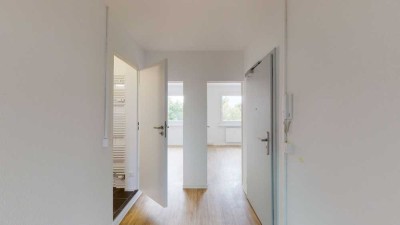 ab Mitte Oktober - vollsanierte 3 Zimmer mit Balkon