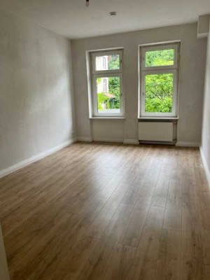 "Eilpe, schöne kernsanierte 3ZKD Bad Wohnung, im 2 OG zu vermieten"