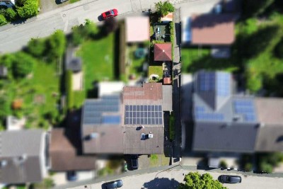 Kernsanierte 4-Zimmer-Wohnung  mit Garten & PV-Anlage + Genehmigung für weitere 3-Zimmer-Wohnung