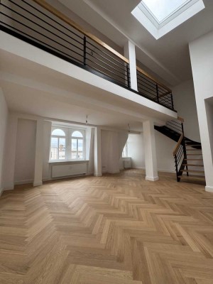 Stylische Galeriewohnung mit Dachterrasse und Aufzug- Erstbezug nach Sanierung