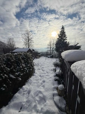 Schöne 4-Zimmer-Wohnung mit Balkon, Terrasse, Garten & Carport – 104 m² Wohnkomfort (ohne Provision)