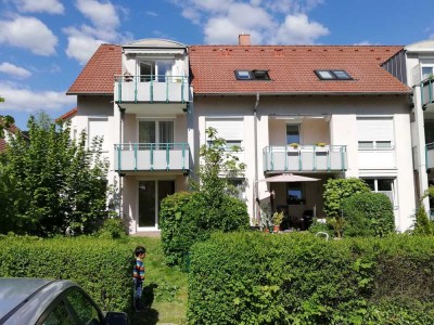 Freundliche 3-Zimmer-Wohnung mit Garten und Terrasse
