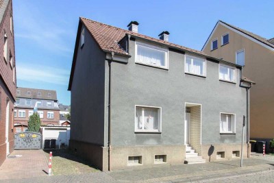 Gestalten Sie Ihr neues Zuhause: Charmantes Mehrgenerationenhaus mit Garten und Ausbaumöglichkeiten