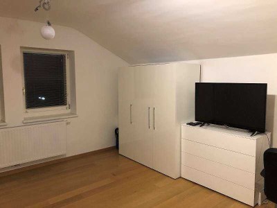 Exklusive 1-Zimmer-Wohnung mit Einbauküche in Würzburg