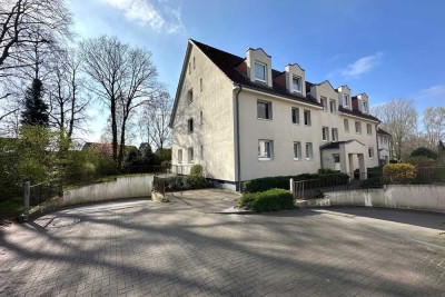 ***gemütlich, gepflegt mit Terrasse und TG-Stellplatz**