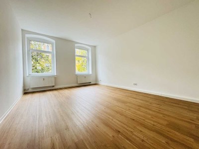 DEZEMBER AKTION: 1 Monat Kaltmietfrei! Viel Platz, viel Licht, viel Stil: Große 4-Raum-Wohnung.