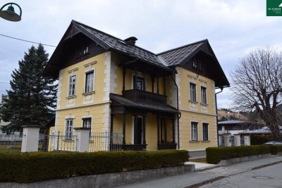 Stilvilla mit schönem Garten in der Karnischen Region