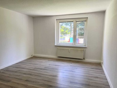 ++3-Zimmer, Einbauküche u. Dusche++