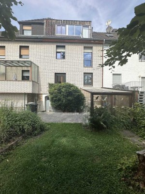 Einfamilienhaus in 52349 Düren-Stadt, mit Garten und Terrasse