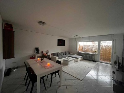Freundliche 3-Zimmer-Wohnung mit Balkon und Einbauküche in zentraler Lage