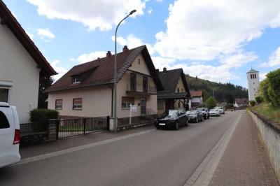 Gepflegtes Zweifamilienhaus in Hinterweidenthal zu verkaufen