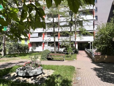 Helle 1-Zimmer-Wohnung mit Balkon und Blick ins Grüne